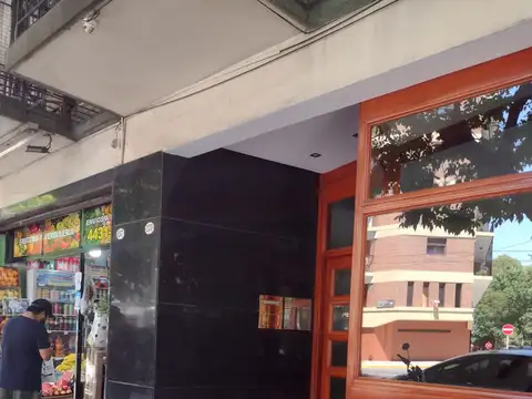 monombiente en muy buen estado