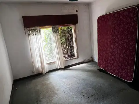 Casa en Alquiler con 1 cochera