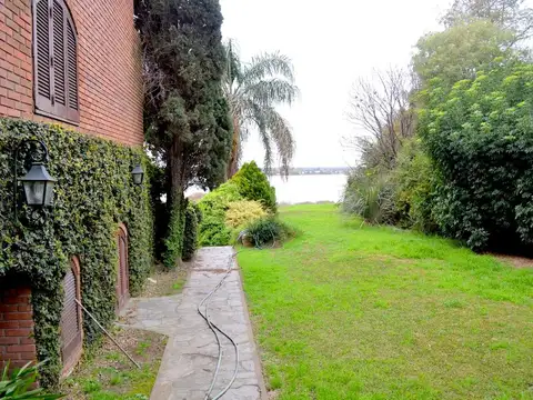 Alvarez Thomas al 2900