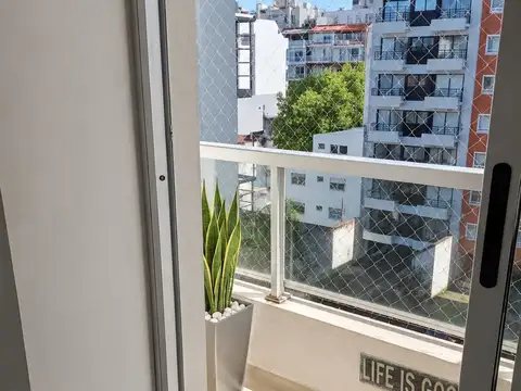 DEPARTAMENTO MONOAMBIENTE EN BELGRANO C/PILETA