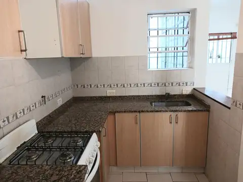 Depto Tipo Casa en Alquiler de 1 dormitorio