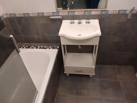 Depto Tipo Casa en Alquiler 50 años