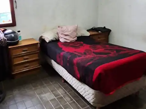 Casa 2 ambientes con 1 baño