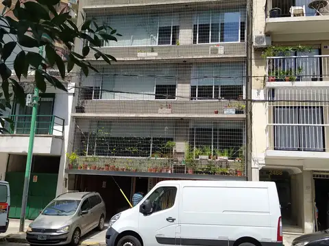 Moderno 2 Amb C/pisos de Pinotea, Ventanas Dvh, Aa - Apto Profesional. Cochera Propia. con Renta.