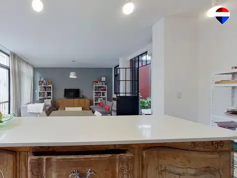 Depto Tipo Casa en Venta con 1 cocheras