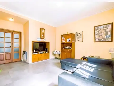 CASA EN VENTA LA SEXTA PH 3 DORM COCHERA Y TERRAZA