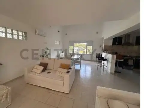 Espectacular Casa en Monte Hermoso de Este