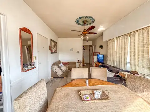 SEMIPISO 3 AMB. EN PALERMO HOLLYWOOD - C/ BALCÓN TERRAZA Y COCHERA FIJA