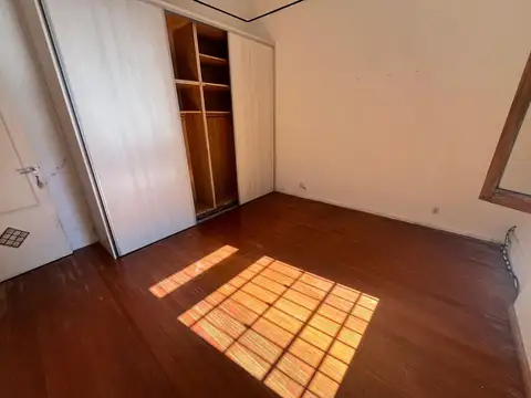 Depto Tipo Casa en Venta en Santos Lugares, USD 96.000