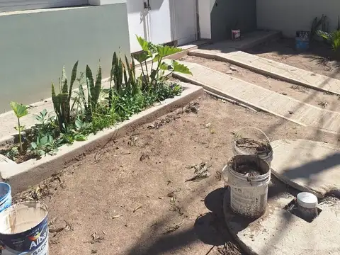 Casa en venta – Barrio ATE – Calle Peteroa U$D 77.000