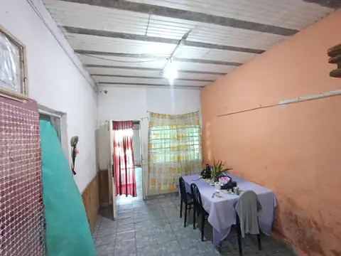 Casa 4 ambientes con 1 baño