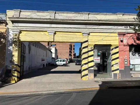 SE VENDE TERRENO, POTENCIAL COCHERA - CATAMARCA