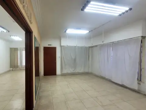 Oficina en Venta con 1 cochera