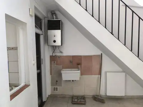 Depto Tipo Casa en Venta en Colegiales, USD 200.000