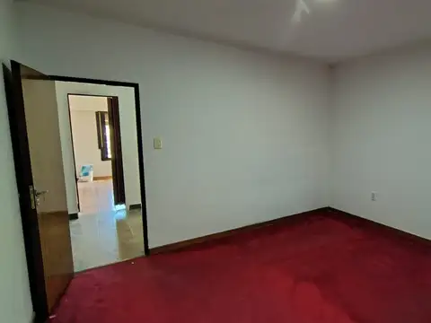 Casa en Alquiler con 1 cochera
