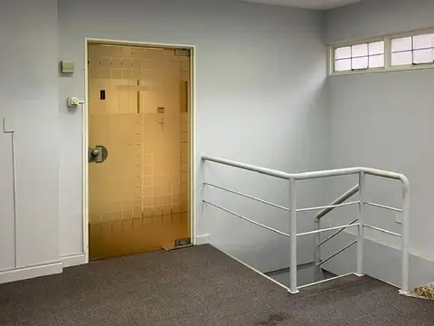 Excelente oficina de dos pisos en el límite de Recoleta y Retiro, Ciudad Autonóma de Buenos Aires.