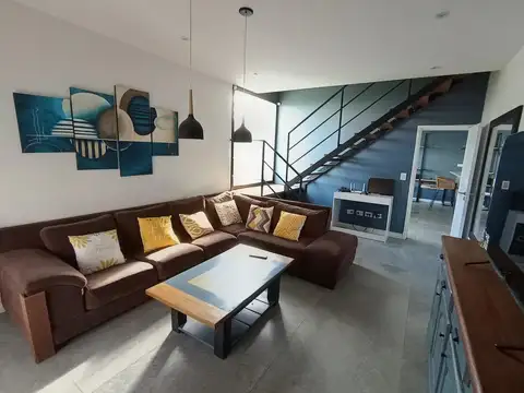 Casa en venta 5 ambientes con pileta