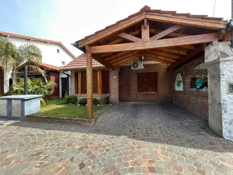 Casa 6 ambientes-Venta-Ciudad Jardin
