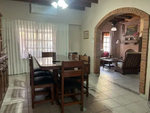 Casa 6 ambientes-Venta-Ciudad Jardin