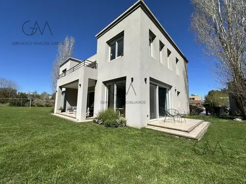 Casa en Venta de 4 dormitorios