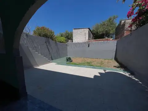 Casa en Alquiler en William Morris, $ 900.000