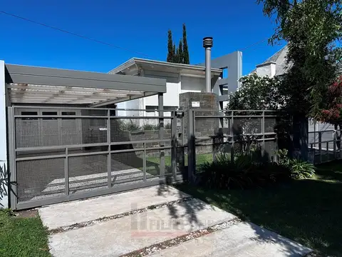 Casa en Venta en Bahía Blanca, USD 215.000
