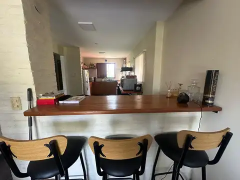 Casa en Alquiler con 1 cochera