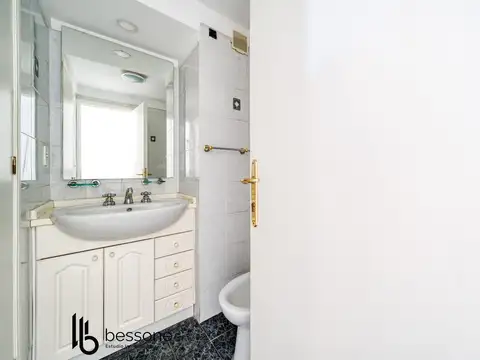Departamento en Venta con 3 cocheras
