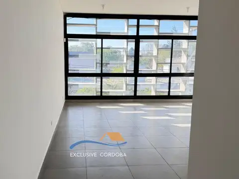 Oficina en alquiler cerro de las rosas