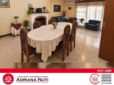 Casa en Venta con 1 cochera