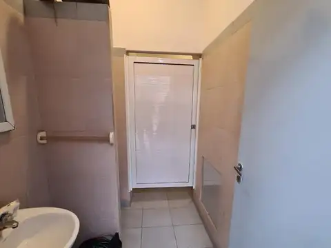 Galpon en Alquiler 38  mts Fondo