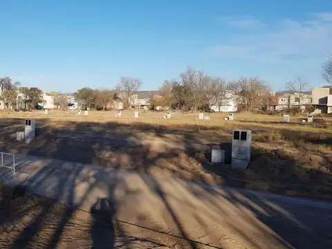 Terreno en Venta 24  mts Fondo