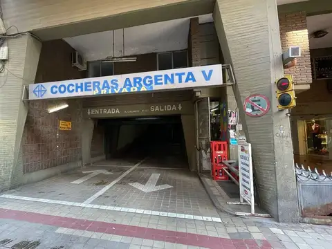 VENTA COCHERA EN B° CENTRO SOBRE AV. CHACABUCO