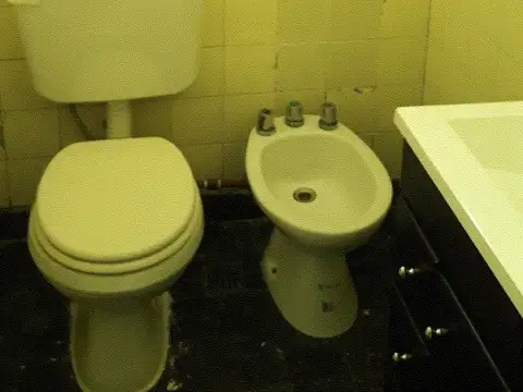 DEPARTAMENTO DE 2 AMBIENTES EXCELENTE ESTADO - MUY LUINOSO