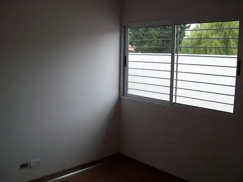 Depto Tipo Casa en Alquiler en Olivos, $ 1.500.000