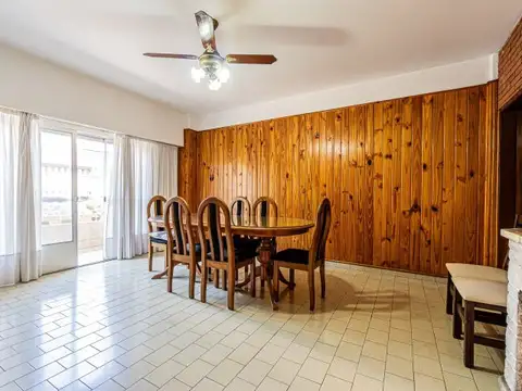 Depto Tipo Casa en Venta 40 años