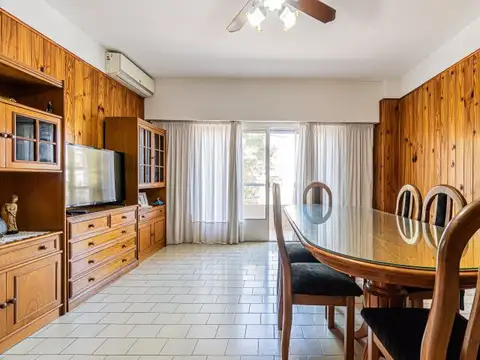 Depto Tipo Casa 4 ambientes con 2 baños