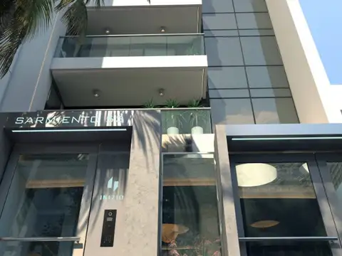 Sarmiento 100, Piso 1