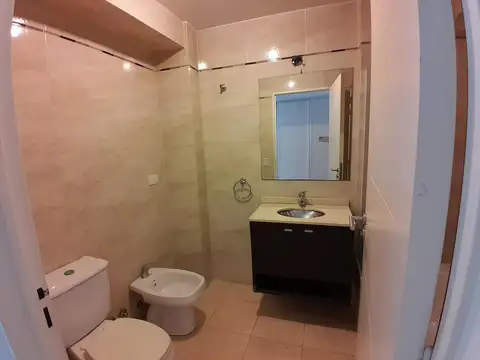 VENTA O ALQUILER DEPARTAMENTO MONOAMBIENTE DIVISIBLE DE CATEGORIA, APTO PROFESIONAL, CENTRO