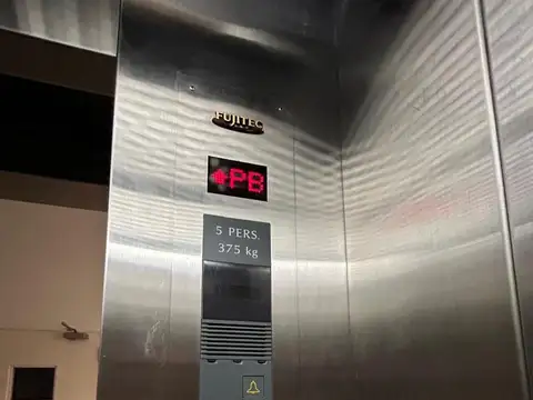 Oficina en Mart.-Vias/Libert.