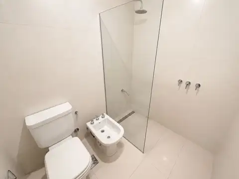 CASA VENTA GONNET 1 DORMITORIO COCHERA A ESTRENAR