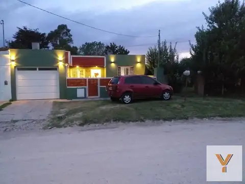Casa en venta - 3 dormitorios 2 baños 1 cochera - 120mts2  - Miramar