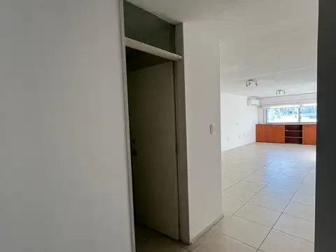 Oficina en Alquiler 38 años