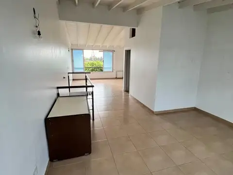 Depto Tipo Casa 5 ambientes con 3 baños