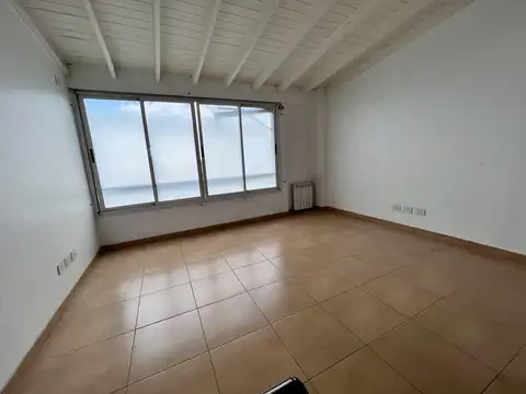 Depto Tipo Casa en Alquiler de 5 dormitorios