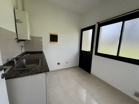 Casa en Alquiler con 1 cochera