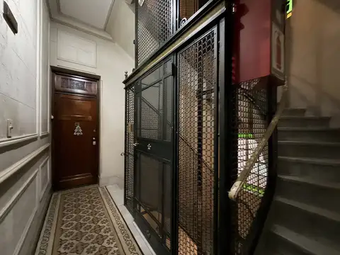 Venta SEMIPISO 4 ambientes APTO profesional  RECICLADO con patio y parrilla – Caballito