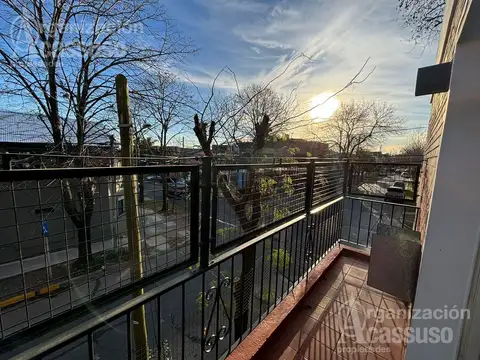 Depto Tipo Casa 4 ambientes con 2 baños