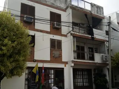 SE ALQUILA: QUEBRACHO 150. DEPARTAMENTO 2 DORMITORIO. 