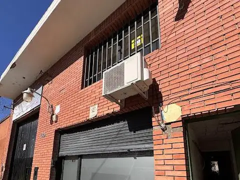 Galpón  y casa en venta en Barrio Belgrano